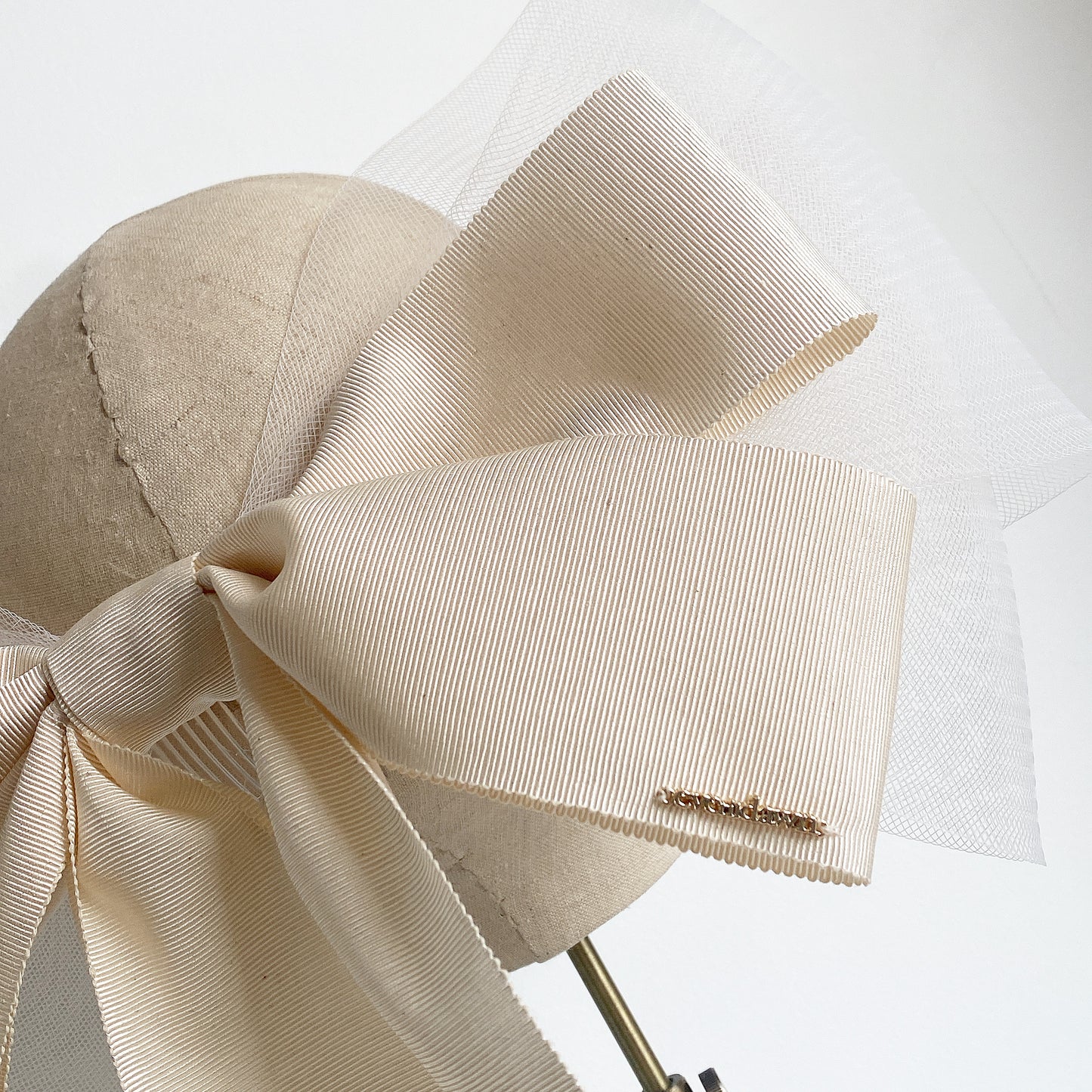 Mr Brownstone Bow