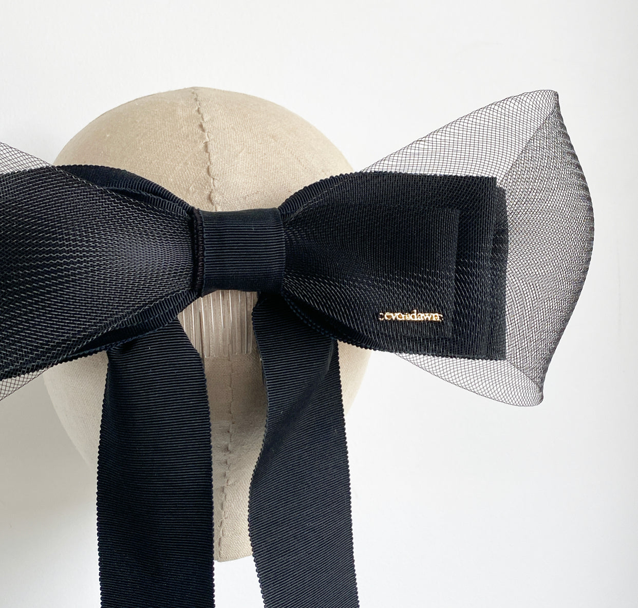 Renae bow