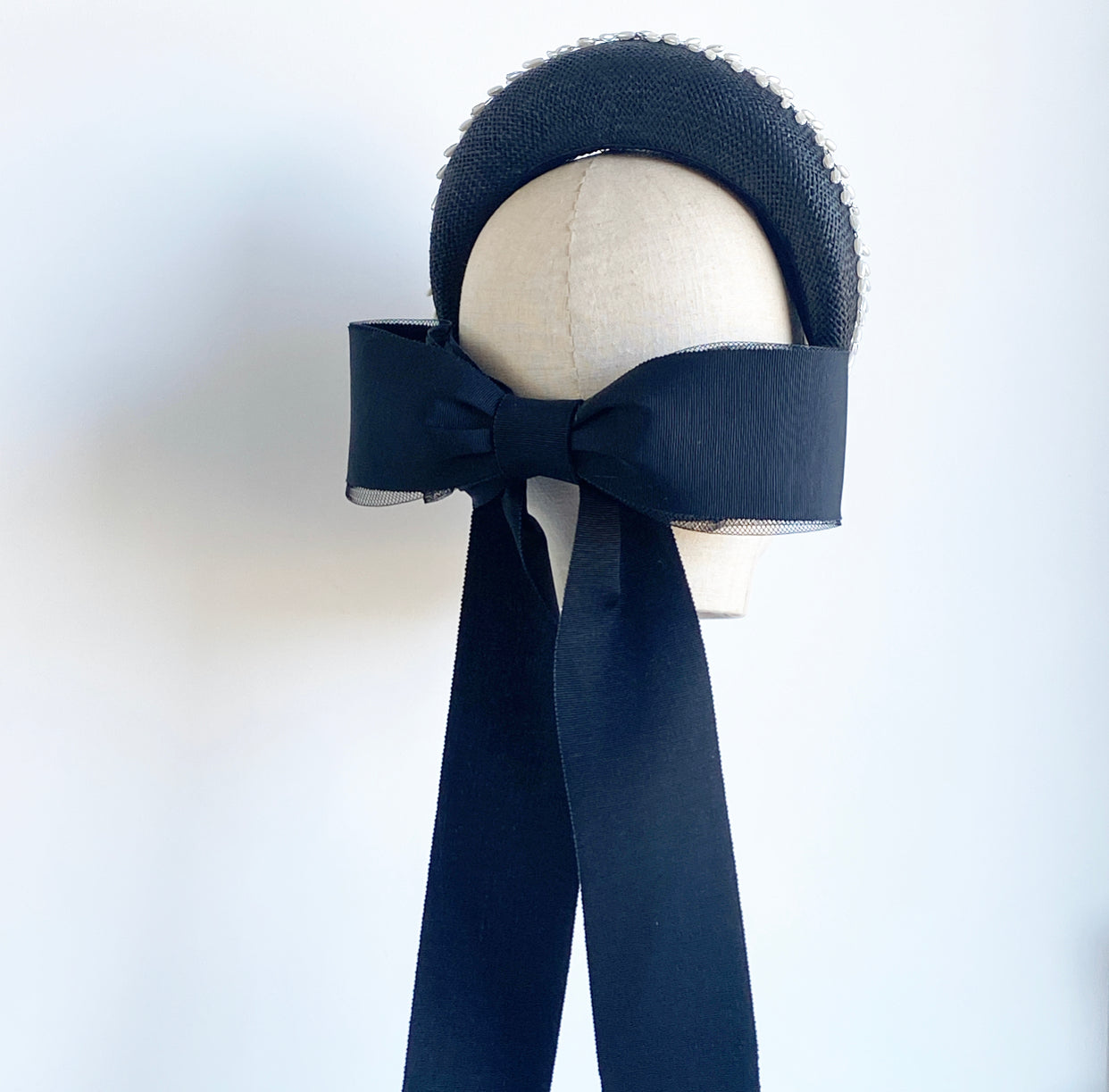 Alicia halo bow