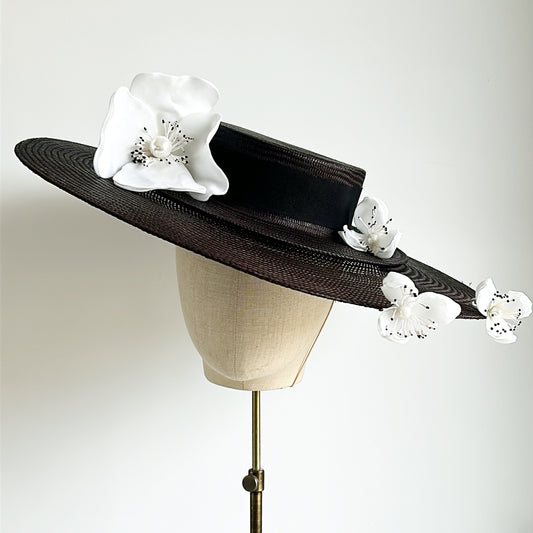 Extra wide Derby boater