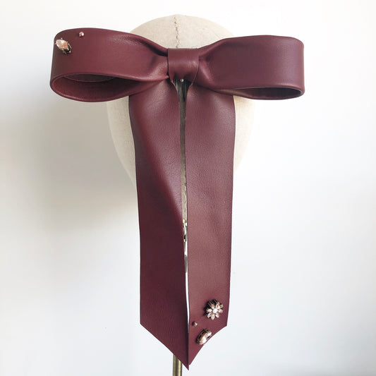 Red wine bow