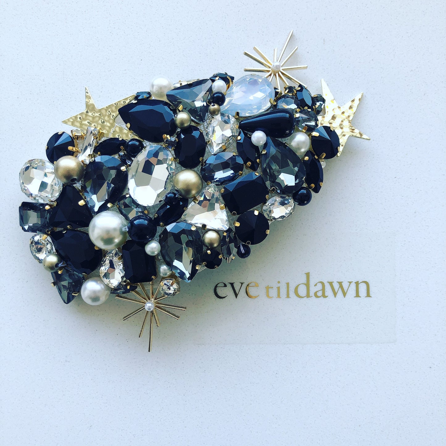 Jewelled teardrop side comb