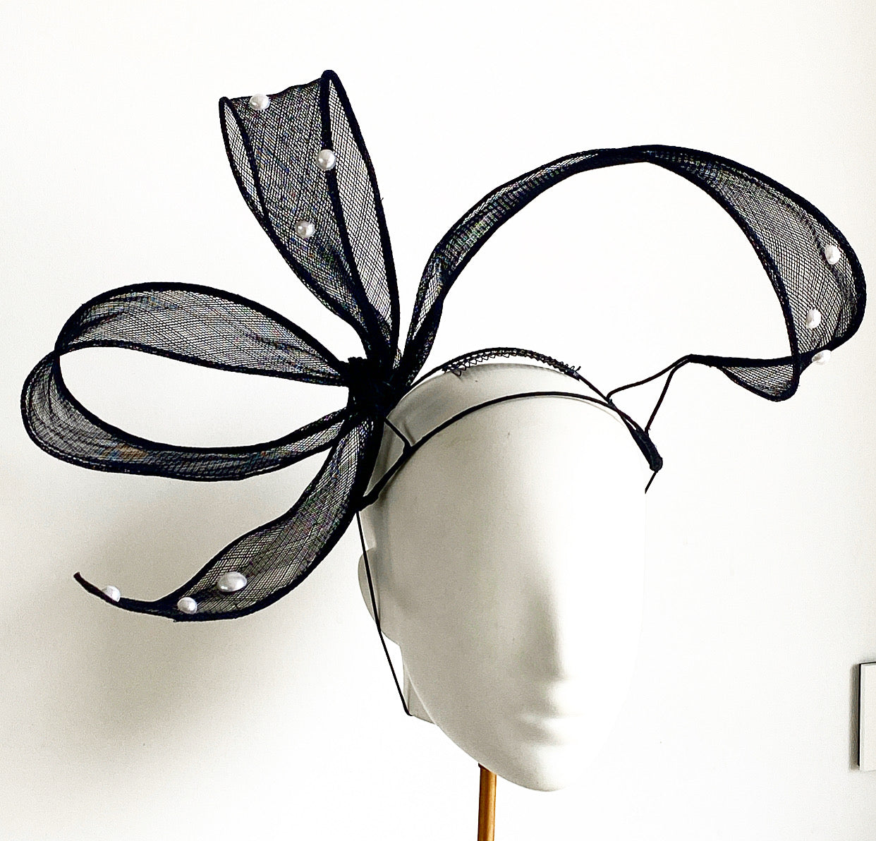Derby floating bow